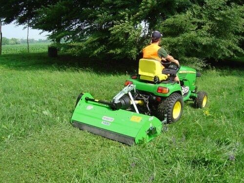 Rear-mounted-flail-mower-Fox1