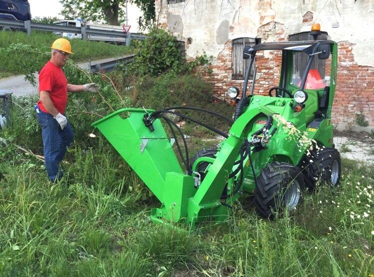 TB100-chipper-green-maintenance